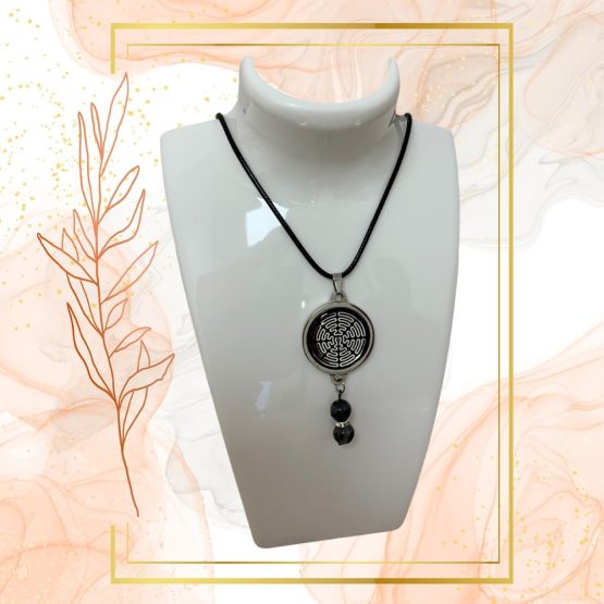 Collier Anti Ondes avec pendentif métal et deux pierres Larkivite – Image 2